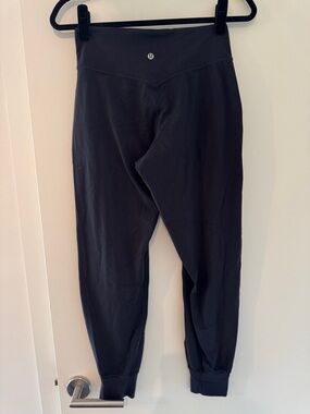 Lululemon athletics Align Black Jogger Pants- Nulu- Size 6